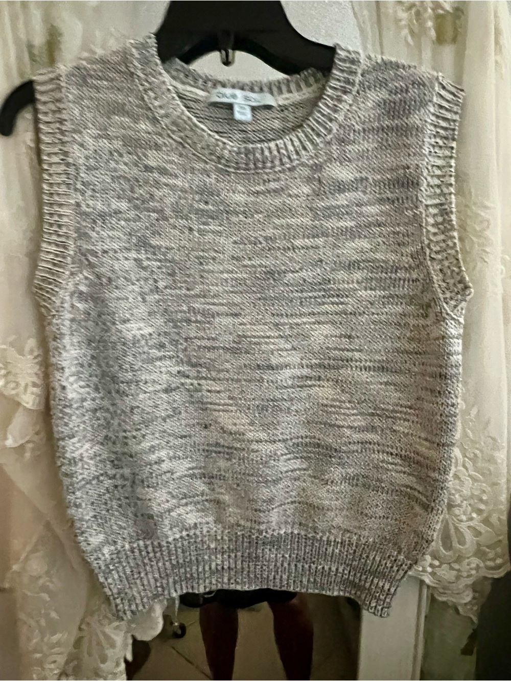 Sleeveless Marled Crewneck Knit Vest - Beige/Navy